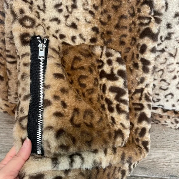 Urban Republic Faux Fur Coat - Picture 4 of 11
